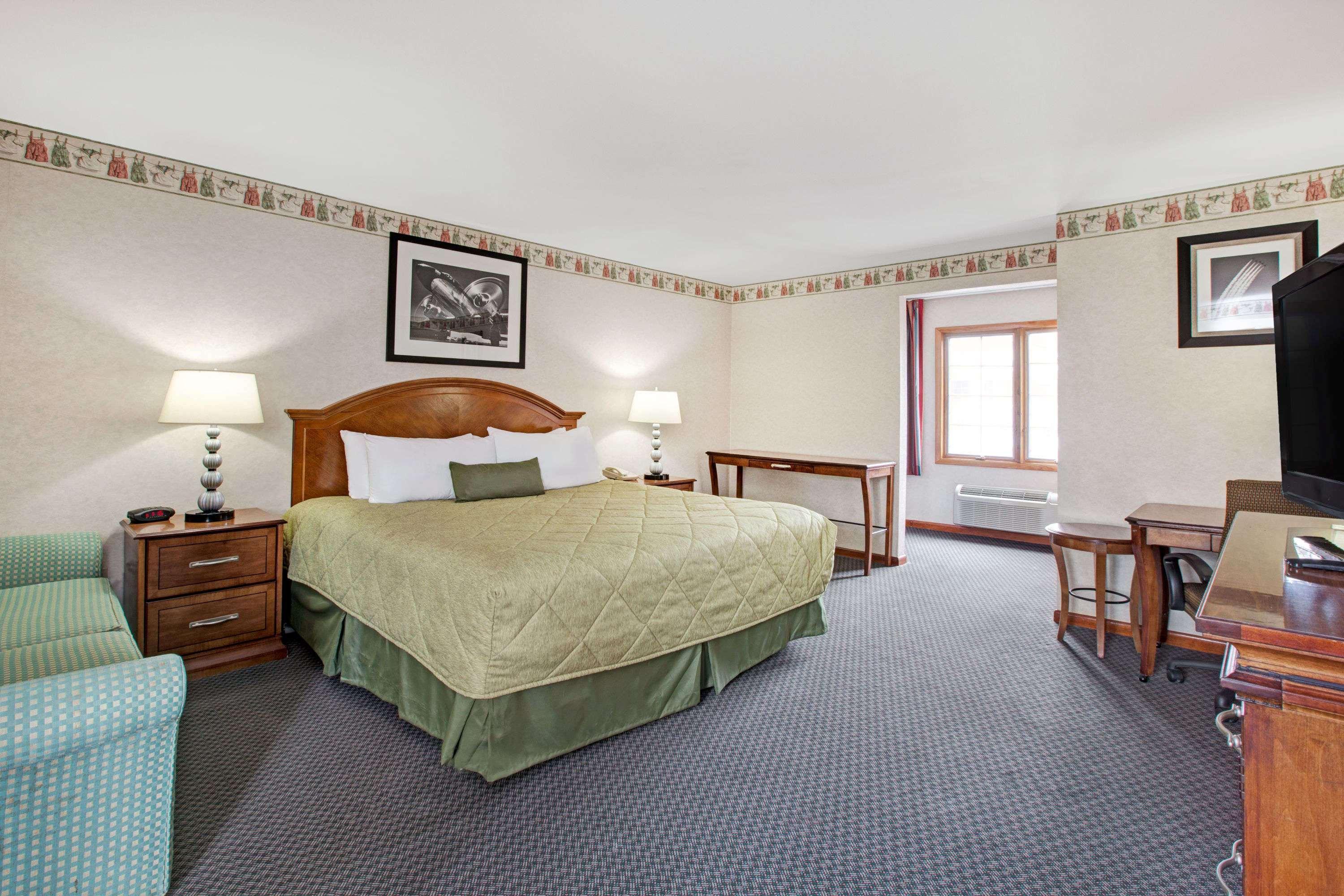 Ramada Inn Флемингтон Экстерьер фото